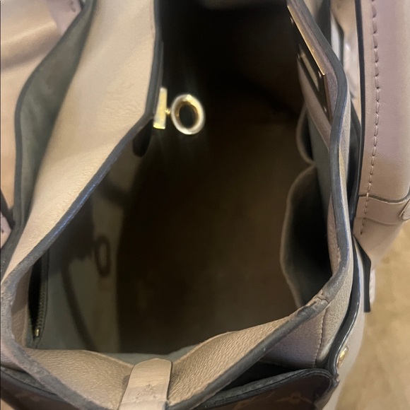 On my side MM Leather Tote Bag-Griege - Picture 10 of 16